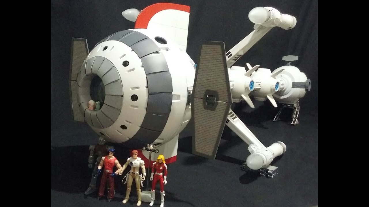 Custom Capitan Futuro, compañia y Nave Cometa