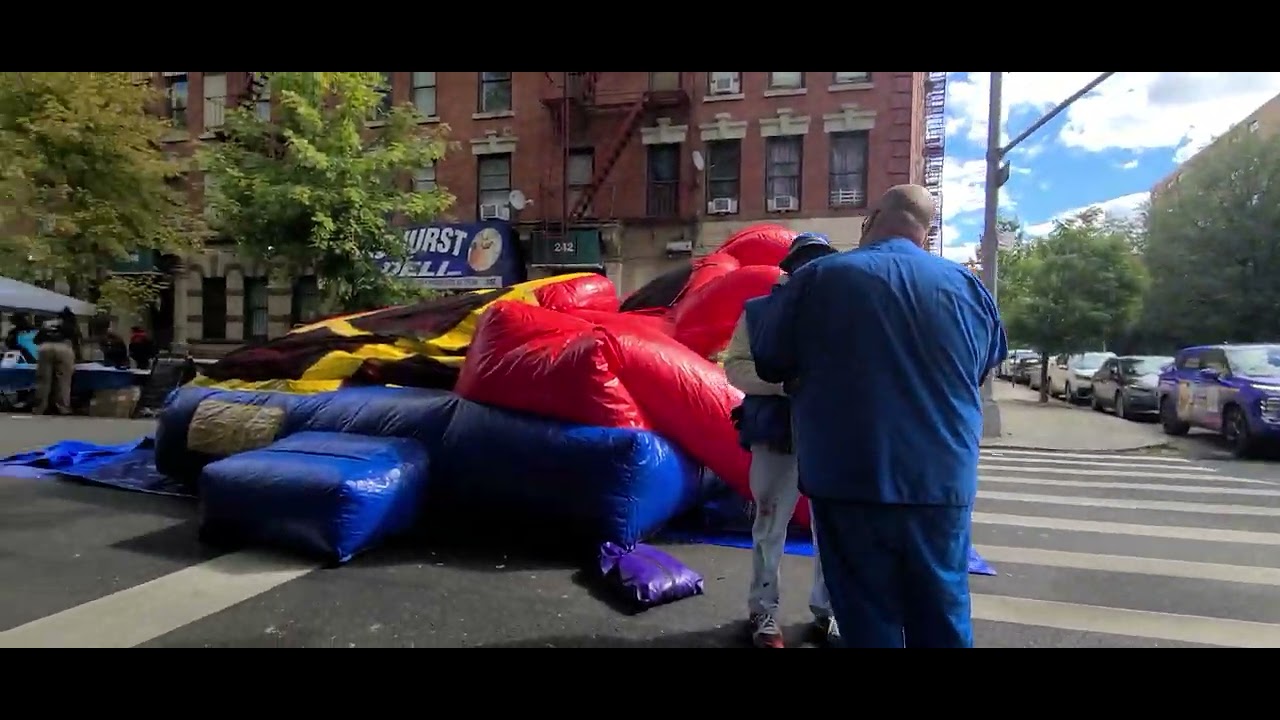 Bouncing castles for rent near me. Uncle majic and