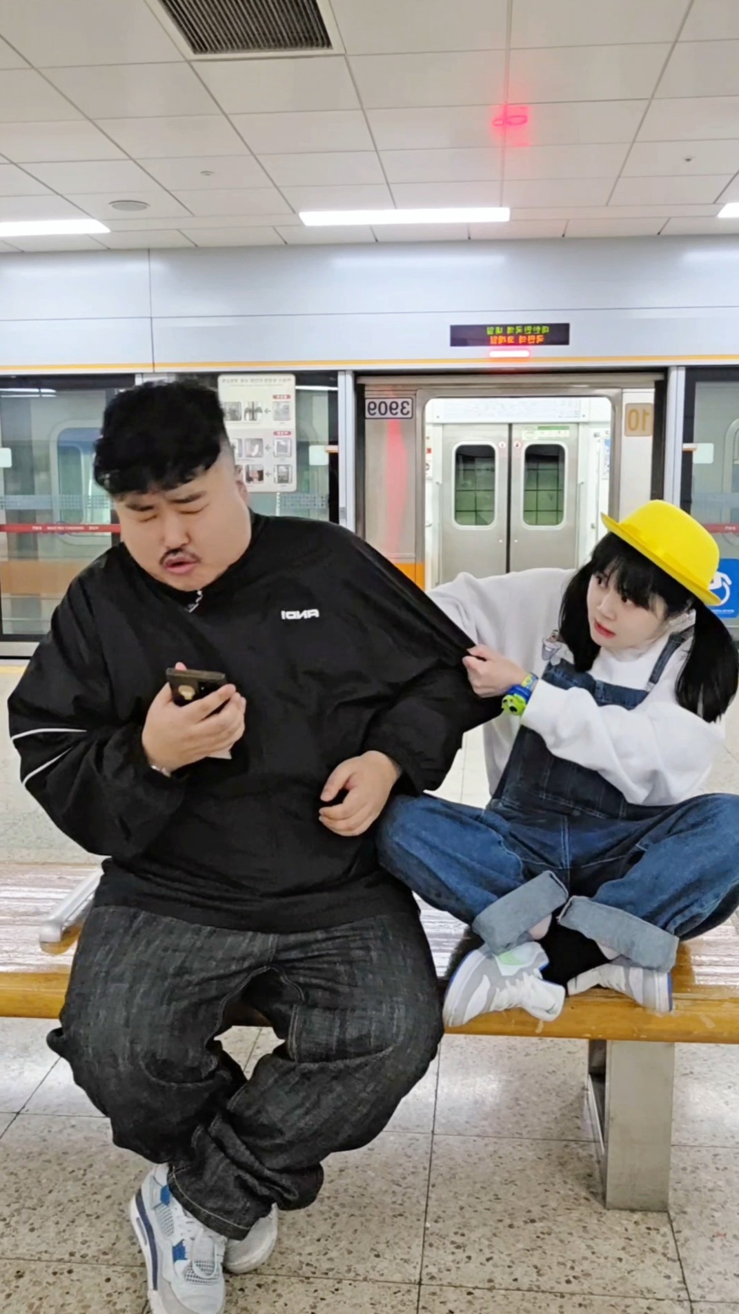 웃게 해주는 방법??How to make people laugh #funny #TeamYELLOWHAT@ratinobeatbox