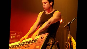 Dream Theater - Hilarious 1998 live moment!