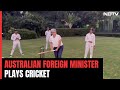 Australian Foreign Minister Plays Cricket With Young Cricketers