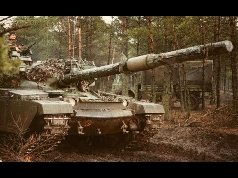 BRITISH ARMY: Fighting in Woods (1982)