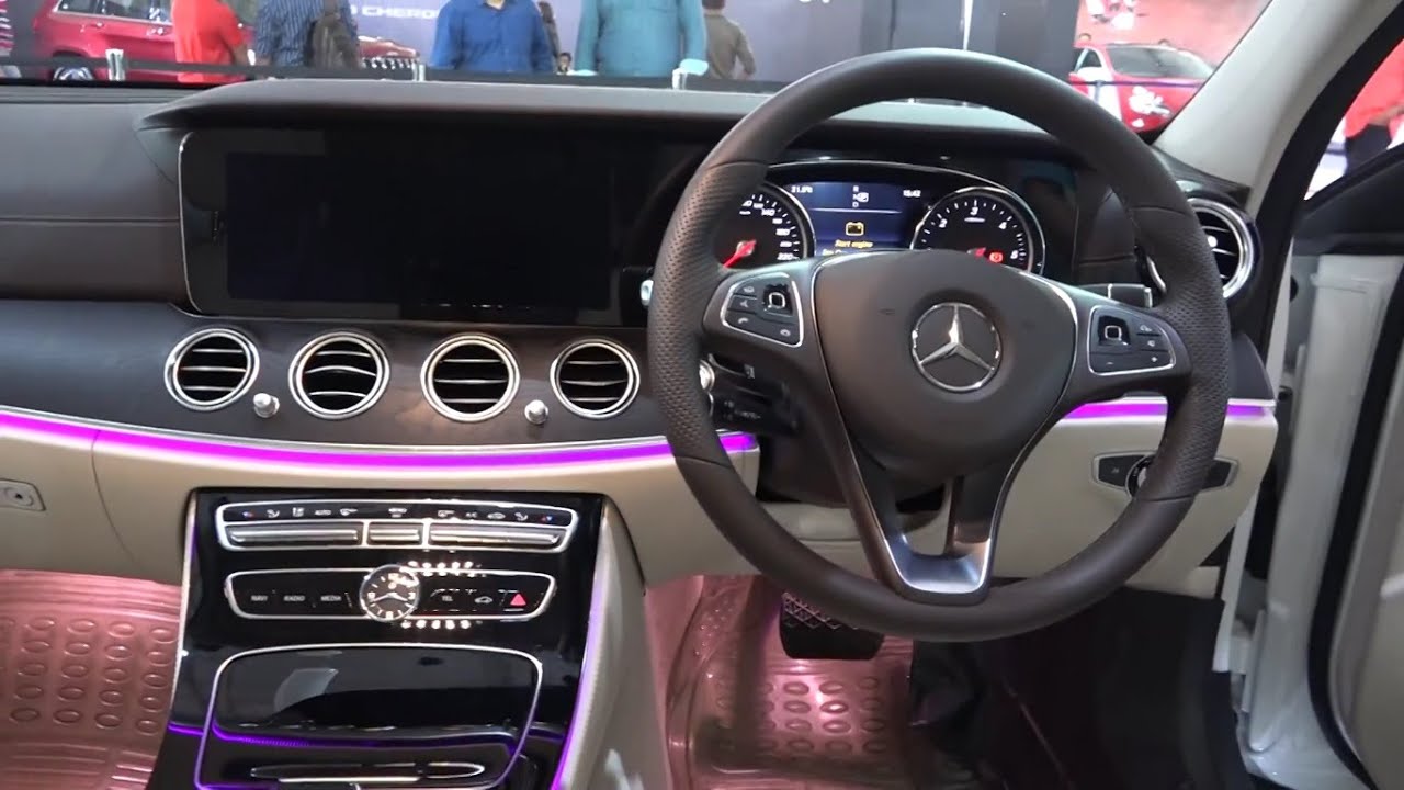 23+ Mercedes Benz New Car Inside Background