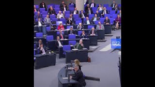 Bekiabálások a Bundestagban, nem hagyták szóhoz jutni Merkelt