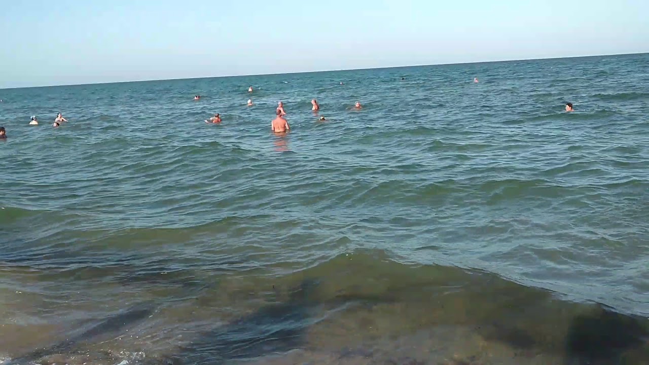 Машинный пляж в азове