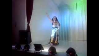 Dançando Said Em Salto No Clube Do Idoso