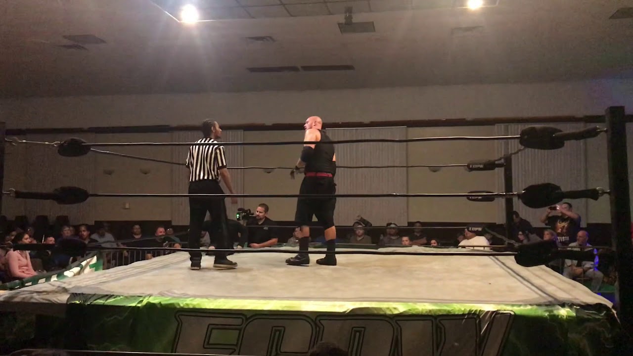 John Tella vs Dustin Thomas
