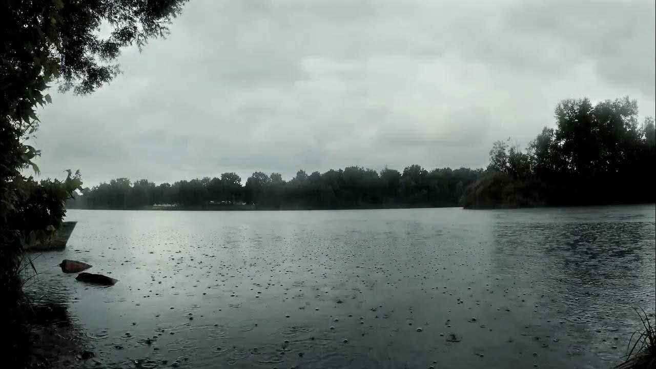 Raining rivers. Дождь на Волге.