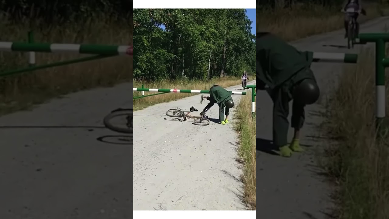 Warum hat er das Fahrrad einfach liegen lassen? 😂🚲 