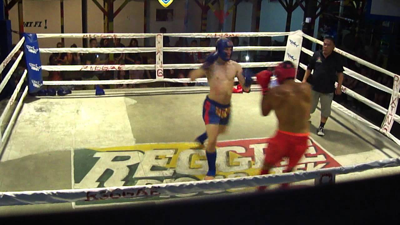 Koh Phi Phi, Thailand. Thai Boxing at the reggae reggae bar - YouTube