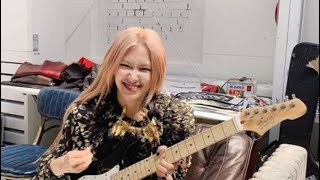 Rose’nin çıplak sesi #rose #song #gitar