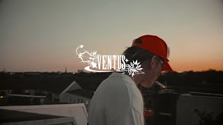 EDO SAIYA type beat Wolkenbruch
#edosaiya #edosaiyatypebeat #poptypebeat
prod. 7ventus x 80roots x nihil2free
152 Dmaj
FREE DOWNLOAD or PURCHASE: https://bsta.rs/633714601
BULKDEAL: Buy 2 Tracks, Get 1 Free!
* Hit my DM for any inquires IG:@7ventus **
~~~
FREE (FREE FOR NON PROFIT ONLY) means:
This beat is free to use for all platforms like youtube or Soundcloud. If u want to use this beat for streaming services like spotify, u have to buy at least a mp3-lease.
Absolutely any use of this beat require CREDIT IN THE TITLE (prod. by 7ventus x ...)
U can also tag me on IG @7ventus ^^
If you use this beat, please dont register the song you make with content id cause then my video will get claimed, and that sucks:(.
~~~
Instagram:
https://www.instagram.com/7ventus_/
Email:
777ventus@gmail.com
Tiktok: @7ventus
0:00 Intro
0:12 verse
0:37 bridge
0:50 hook
1:15 verse
1:41 bridge
1:52 hook EDO SAIYA type beat Wolkenbruch