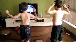 Twins doing Step by Step on Wii Just Dance