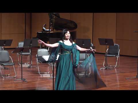 Watch 「海燕」 (小百合) 周月綺老師 on YouTube Watch 「海燕」 (小百合) 周月綺老師 on YouTube