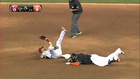 2012/09/14 Two runs score on Lee's single