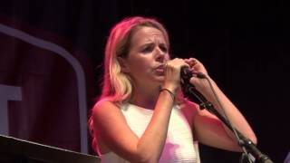 Aoife O'Donovan covers The Band's "It Makes No Difference," FreshGrass 2016