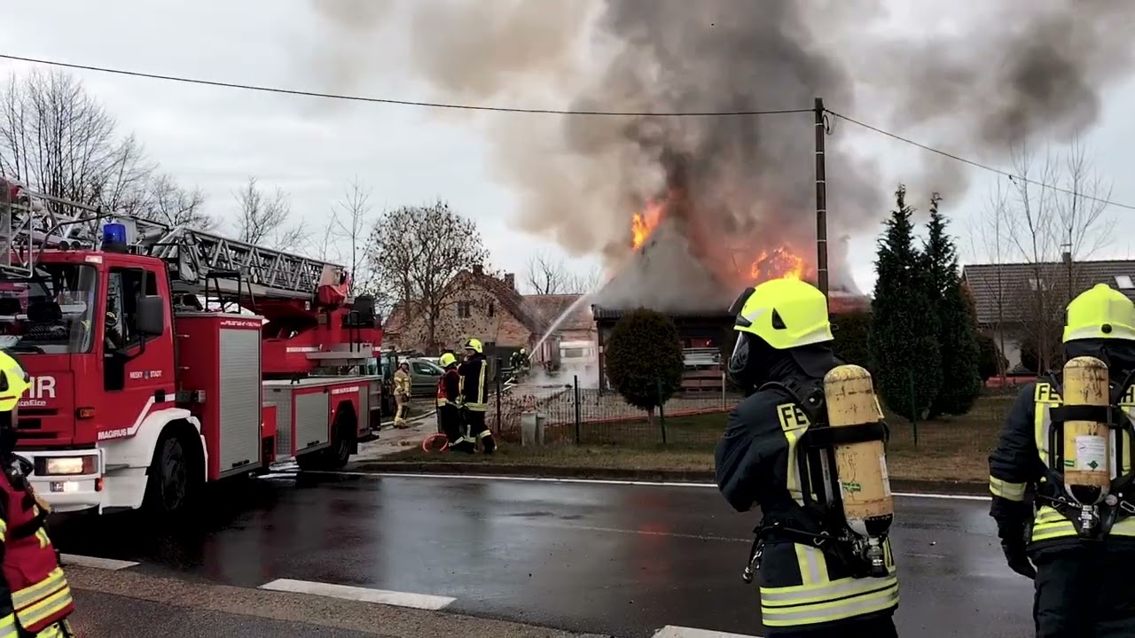 Bremenhain: Werkstatt in Flammen