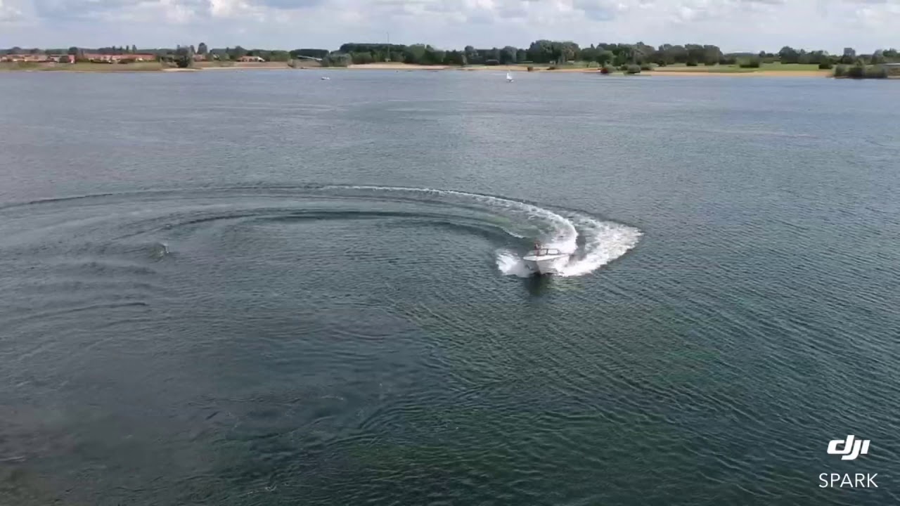 Sport Boot - YouTube