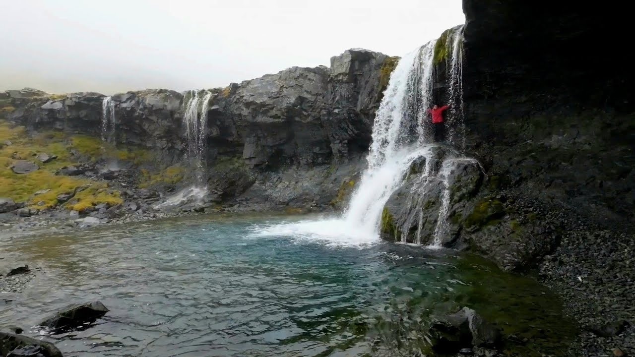 Quick Hike to Skútafoss. One of Iceland's lesser known falls. — Skútafoss, Iceland — video poster