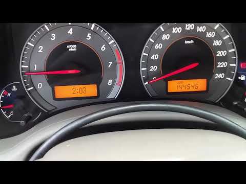 Video: Làm thế nào để bạn mở khóa một chiếc Toyota Camry 2011?