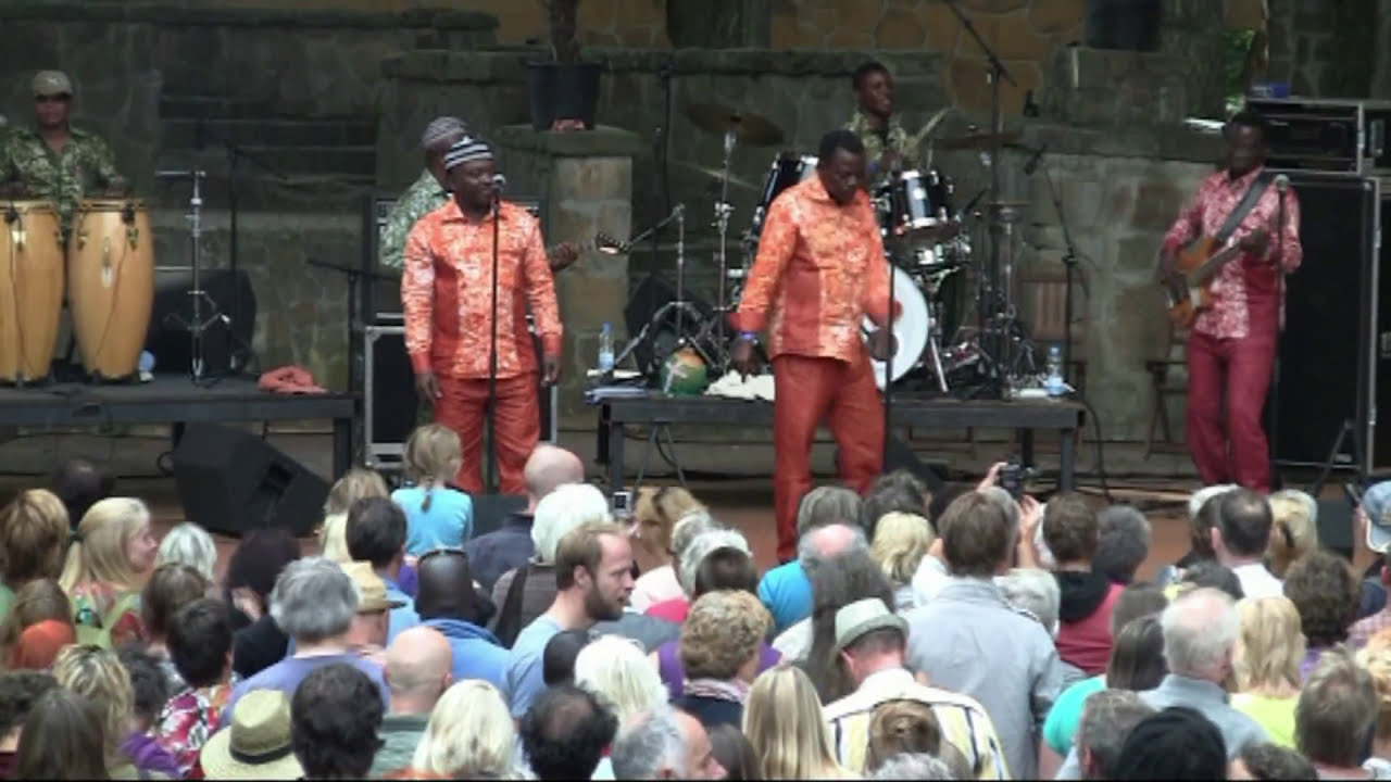 Orchestre Poly Rythmo de Cotonou - Pardon - LIVE at Afrikafestival Hertme 2011 adlı videoyu YouTube'da izle Orchestre Poly Rythmo de Cotonou - Pardon - LIVE at Afrikafestival Hertme 2011 adlı videoyu YouTube'da izle