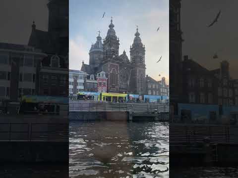 Video: Satu-satunya Basilika di Amsterdam: St. Nicholas Basilica