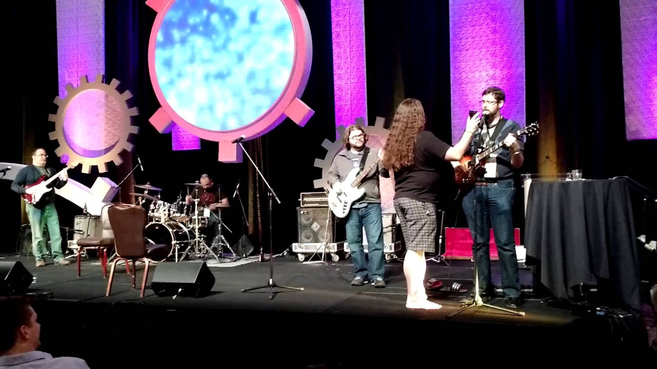 Jeff Yates Sings "Let It Go" at Codemash v2.0.1.5 - YouTube