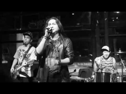 เธอไม่เคยตาย - Sixty ninth feat.เป้ Hi-Rock (live)