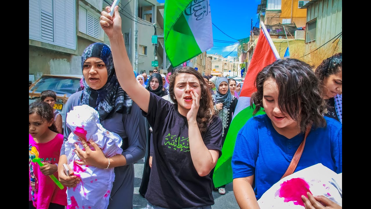 المئات من اهالي الفريديس يشاركون في مسيرة شهداء غزة