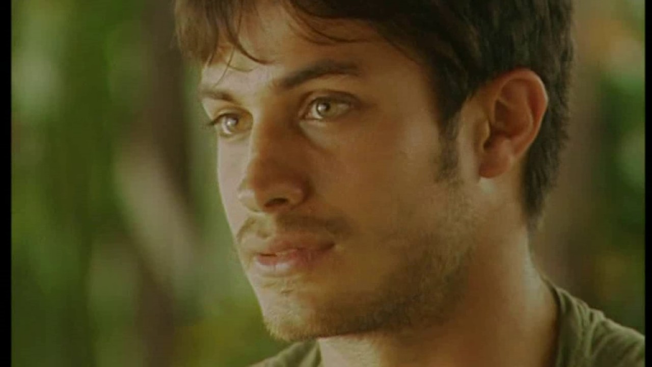 Gael García Bernal (Actor) - Diarios de motocicleta (2004 ...