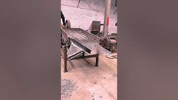 Double-layer vibrating screen for screening three types of materials#vibrating #vibratingscreen