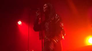 Snoh Aalegra (@SnohAalegra)-Out Of Your Way @BushHallMusic, 30th March 2018 chords