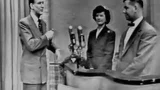 A Sylvania Flash-Bulbs commercial from the 1950s. Aired live.
