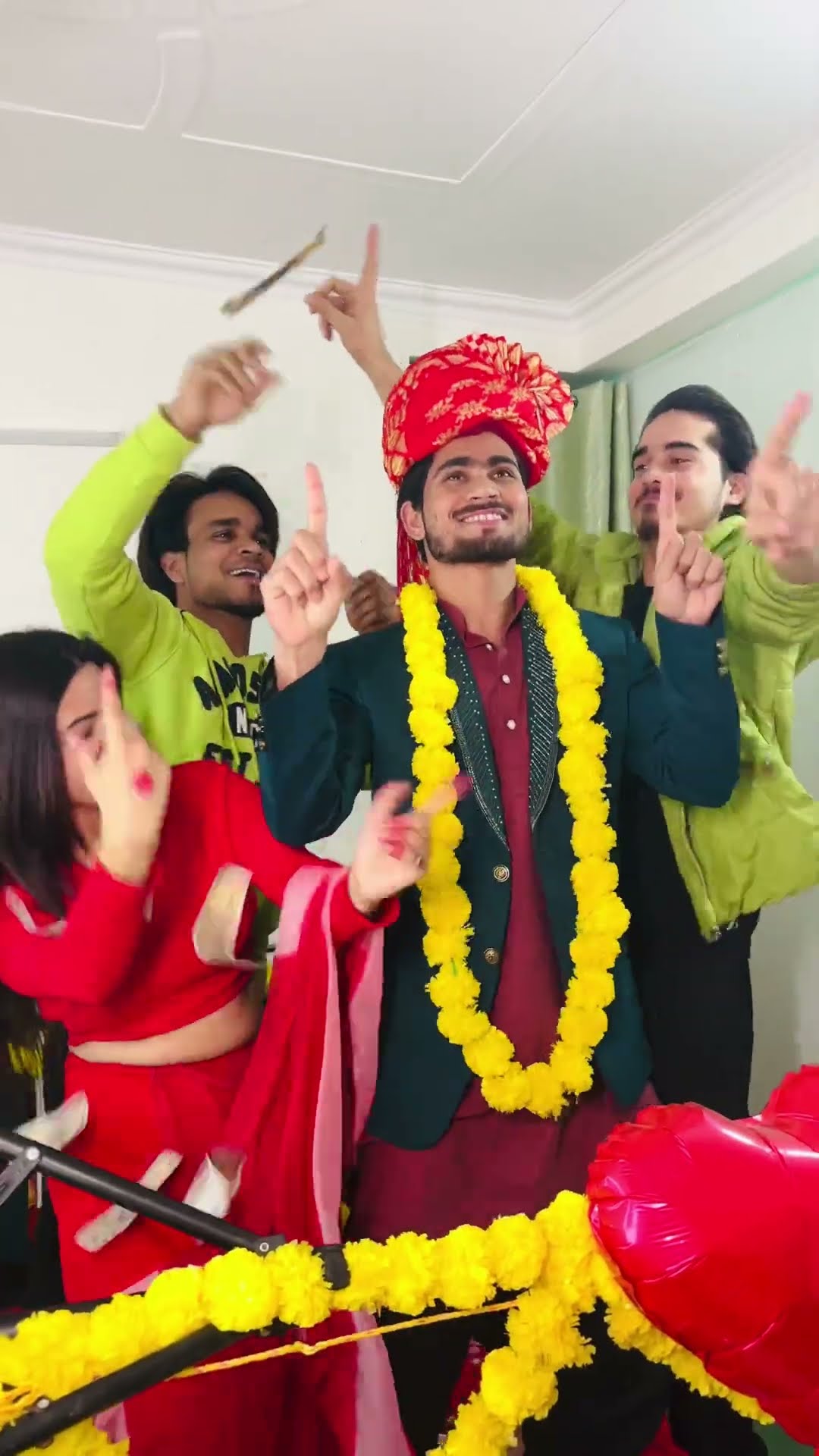 sameer bhai ka dance dehko gays ?? #suhailabbasi500 #funnyminivlog #viralminivlog #team24 ??