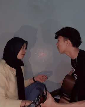 Dengarlah bintang hatiku DEMEISES - Ziellfernian (storywa baper)