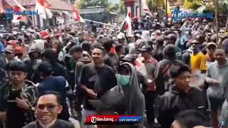 🔴 Detik-detik Demonstan Mulai Rusuh Lempar Botol, Paksa Masuk ke Kantor Bupati Pati Sudewo