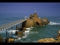 Biarritz - Le rocher de la Vierge - YouTube