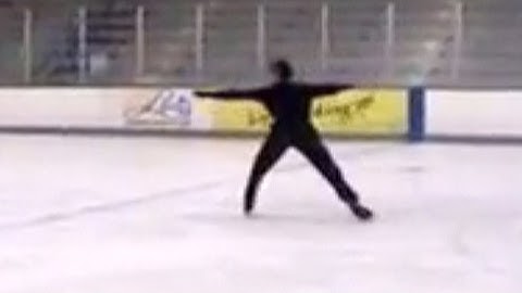 Backward  Crossovers Clockwise - Ice Dancer Oleg Altukhov