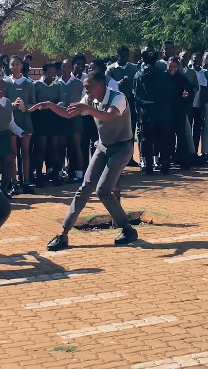 Just a normal day at school in South Africa 🇿🇦 (🎥: nqobi_ozithandayo)