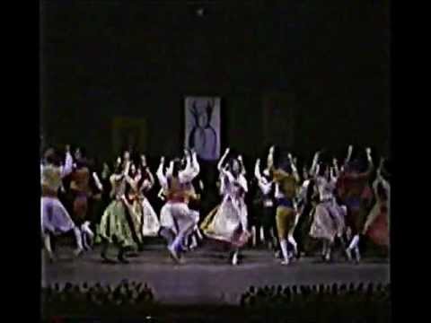 Valencianes (Albal) Grup de danses de Lo Rat Penat 1980.