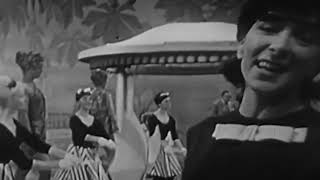 Download Lagu Hana Hegerová - Na nebi ani mráčku není - Kap, kap, kap si deštík Download Lagu Hana Hegerová - Na nebi ani mráčku není - Kap, kap, kap si deštík