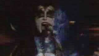 Kiss (Fire House) Live 74