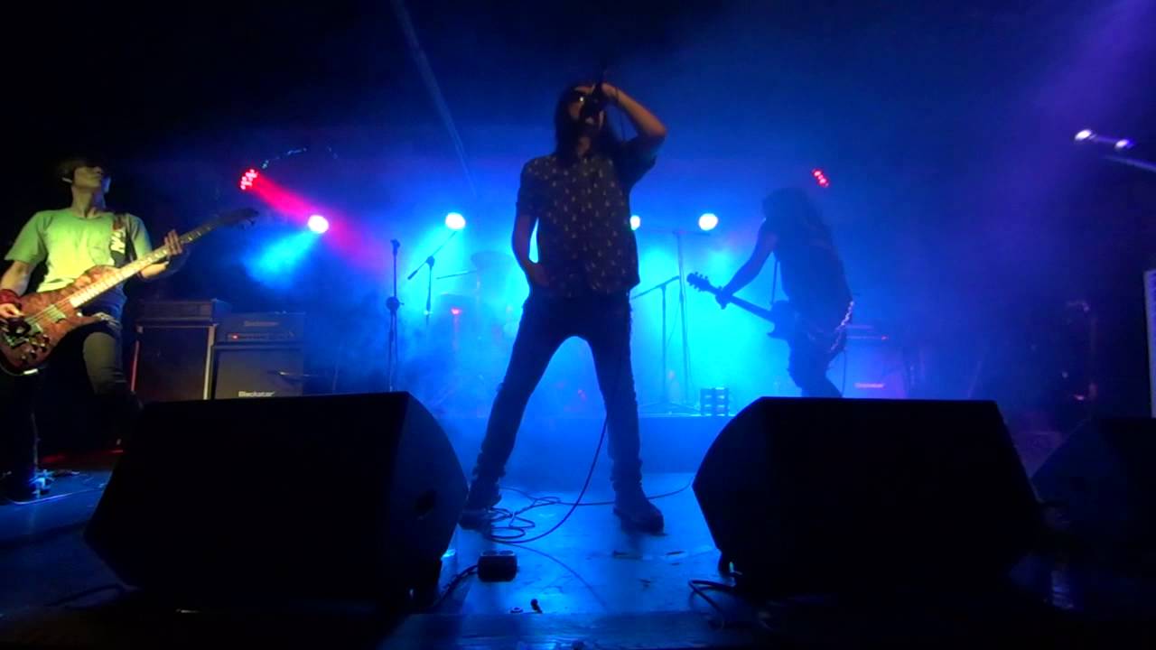 KICKSTART - Walking Lady 20160731