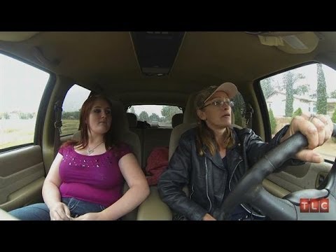 Conjoined Twin Sisters Explain How They Drive A Car - LADbible