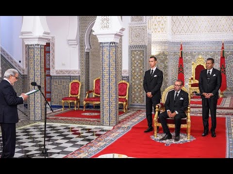 جلالة الملك يستقبل والي بنك المغرب