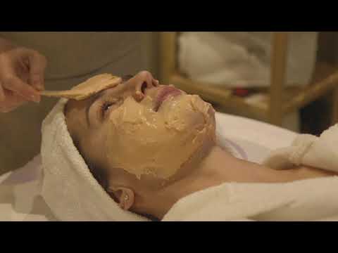 Video: Maschere Cosmetiche All'uva Spina