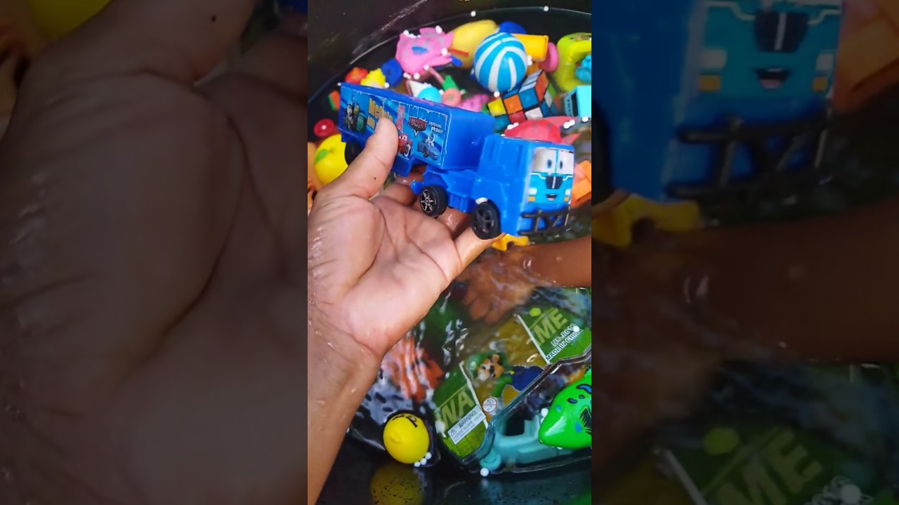 Mobil truk kontainer 