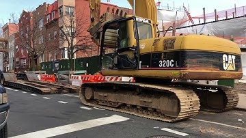 Caterpillar 320 Loading On Lowboy