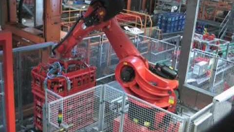 10 Robot Palletiser layers of beverage crates