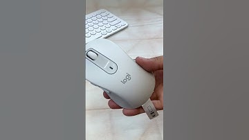 Mouse for small hands!  Logitech signature M650 in white